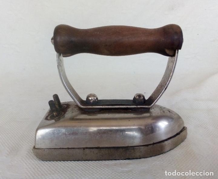 Antig&uuml;edades: PLANCHA DE HIERRO MAXIN. - Foto 1