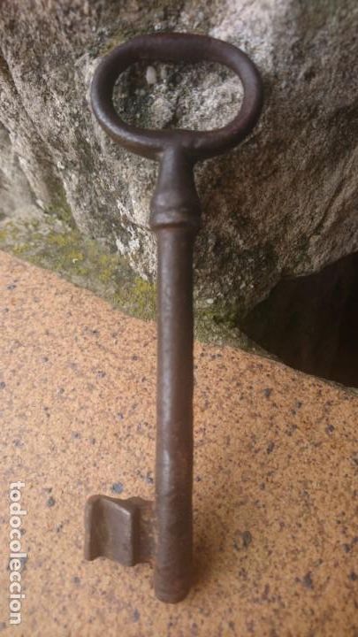Antig&uuml;edades: Llave antigua - Foto 1