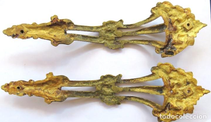 Antig&uuml;edades: ANTIGUOS TIRADORES DE PUERTA EN BRONCE - Foto 2