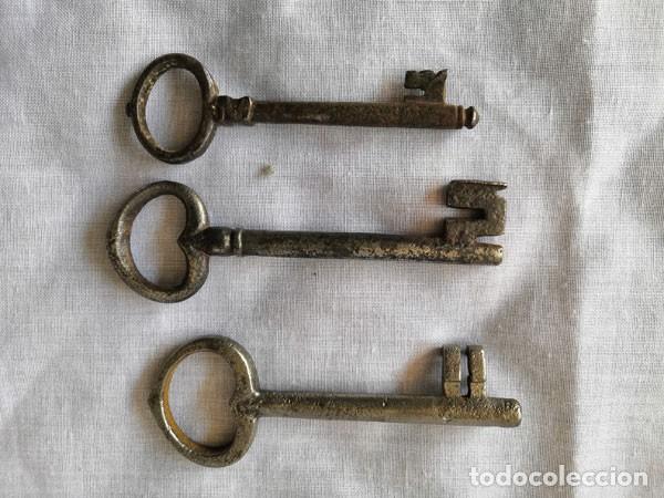 Antig&uuml;edades: ANTIGUA LLAVE - LOTE DE 3 LLAVES - Foto 2