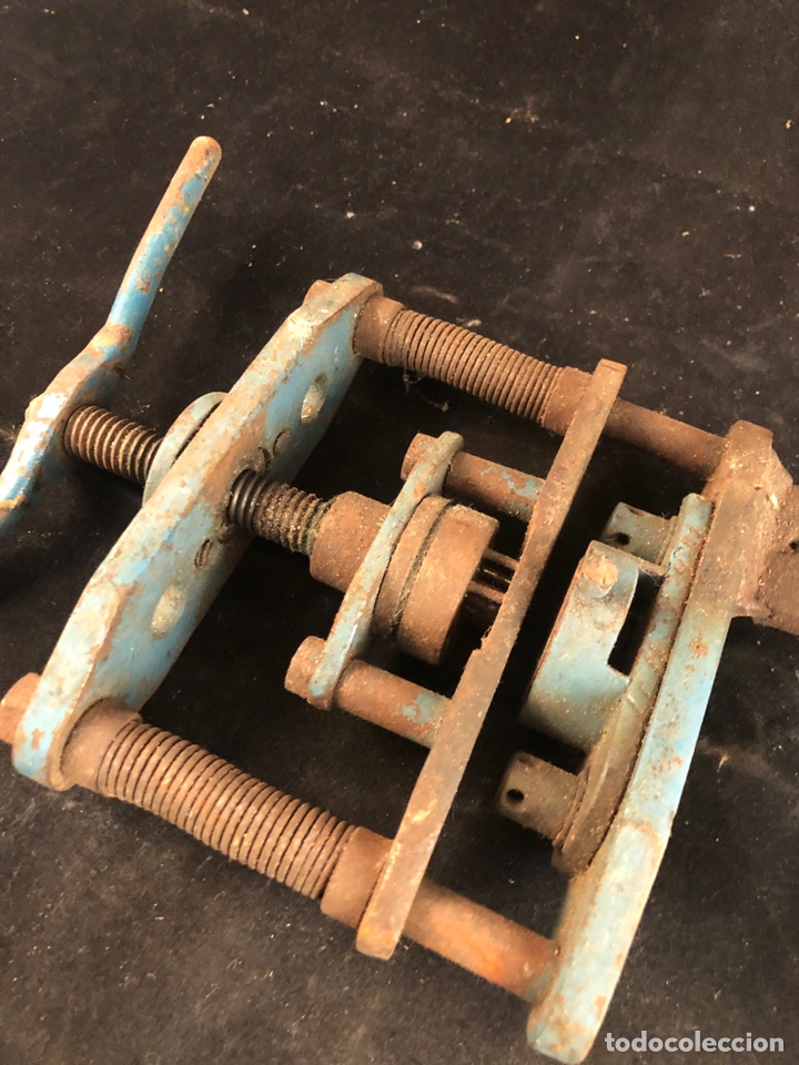Antig&uuml;edades: M&aacute;quina para perforar - Foto 2