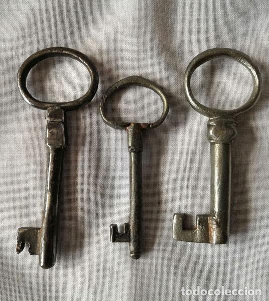 Antig&uuml;edades: ANTIGUA LLAVE - LOTE DE 3 LLAVES - Foto 1