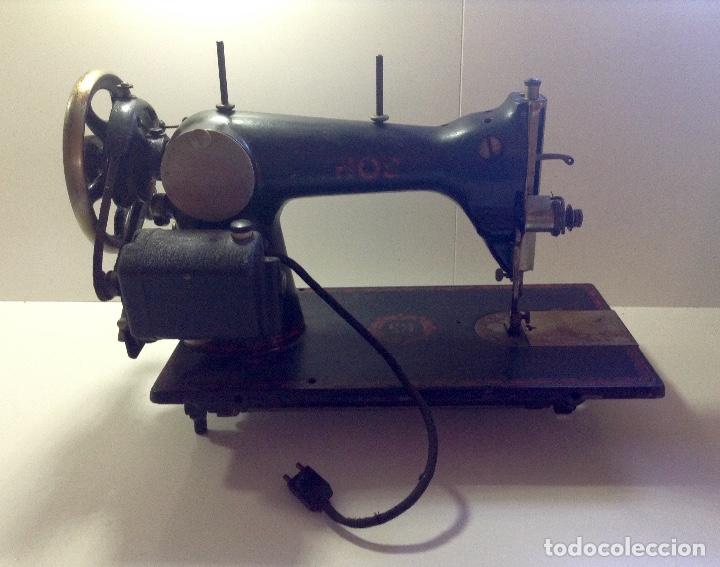 Antig&uuml;edades: Maquina coser Athos - Foto 2