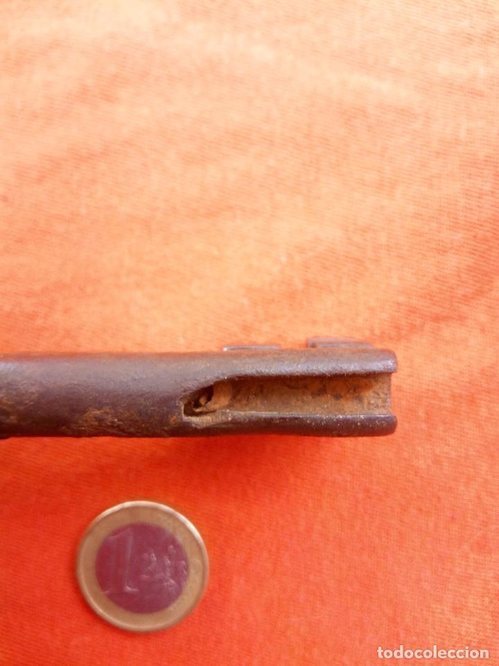Antig&uuml;edades: llave antigua - Foto 3