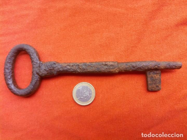 Antig&uuml;edades: llave antigua - Foto 2