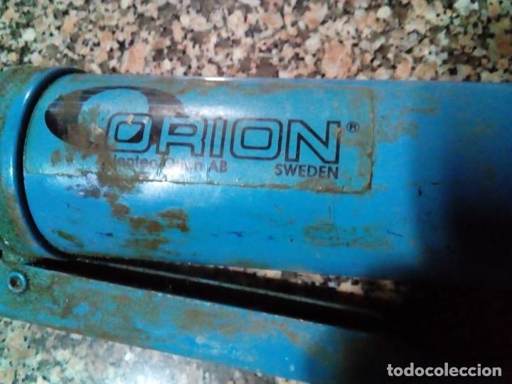 Antig&uuml;edades: antigua engrasadora neumatica Orion - Foto 1