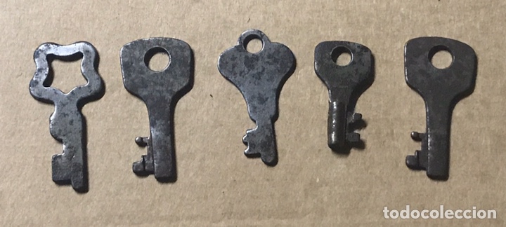 Antig&uuml;edades: ANTIGUAS LLAVES PARA CANDADO - Foto 1