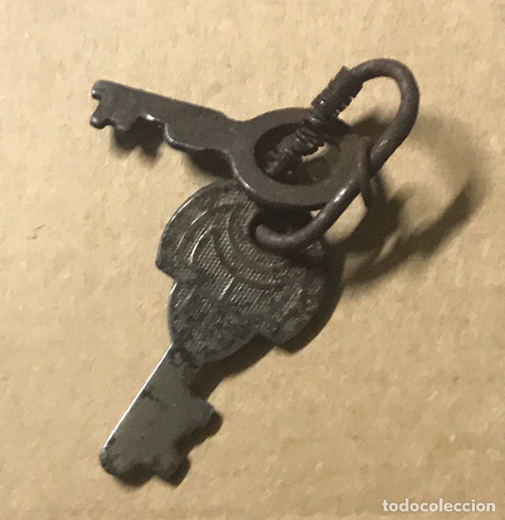 Antig&uuml;edades: ANTIGUAS LLAVES PARA CANDADO - Foto 1