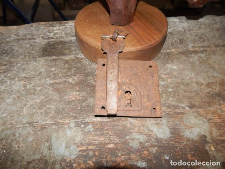 Antig&uuml;edades: cerradura de forja xviii - Foto 5