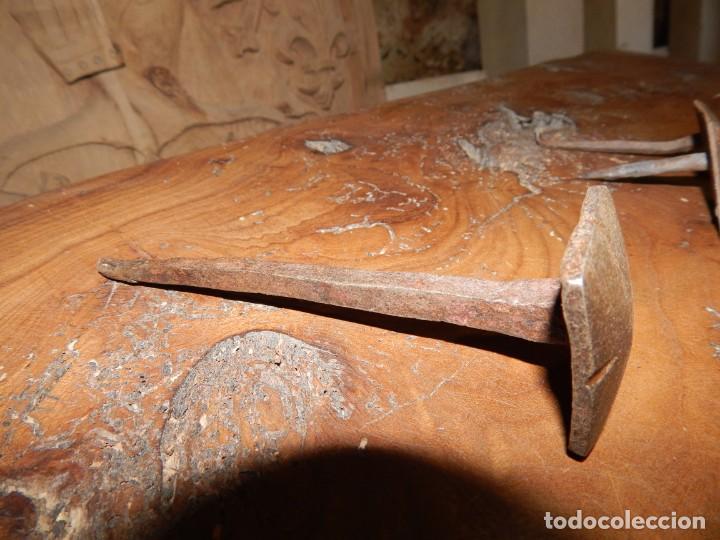 Antig&uuml;edades: clavo maziso de forja  xviii - Foto 2