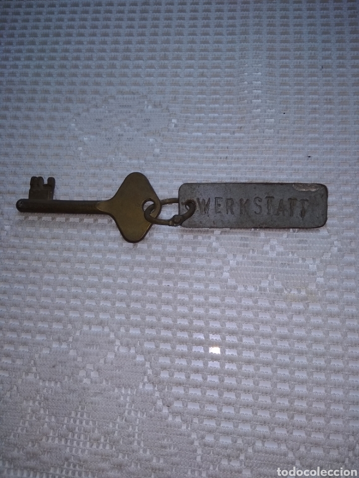 Antig&uuml;edades: LLAVE CON LLAVERO - Foto 3