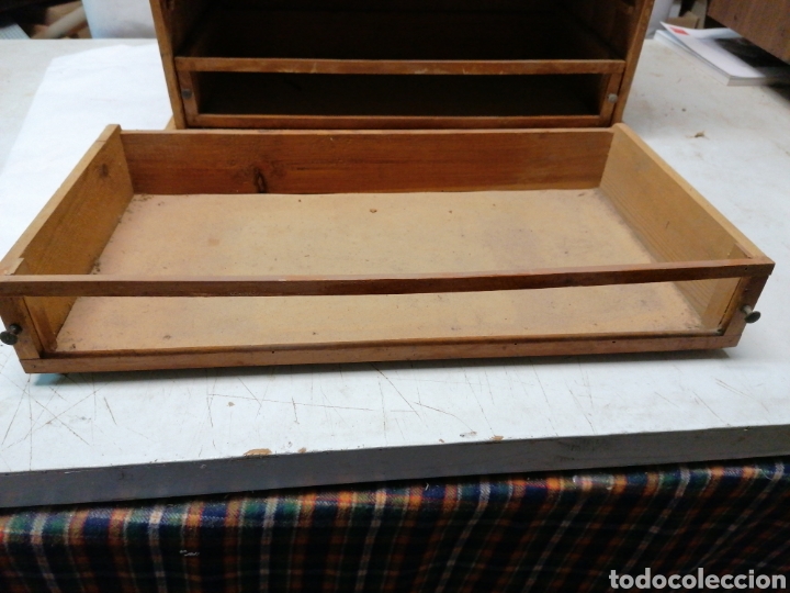 Antig&uuml;edades: Expositor de mercer&iacute;a - Foto 4