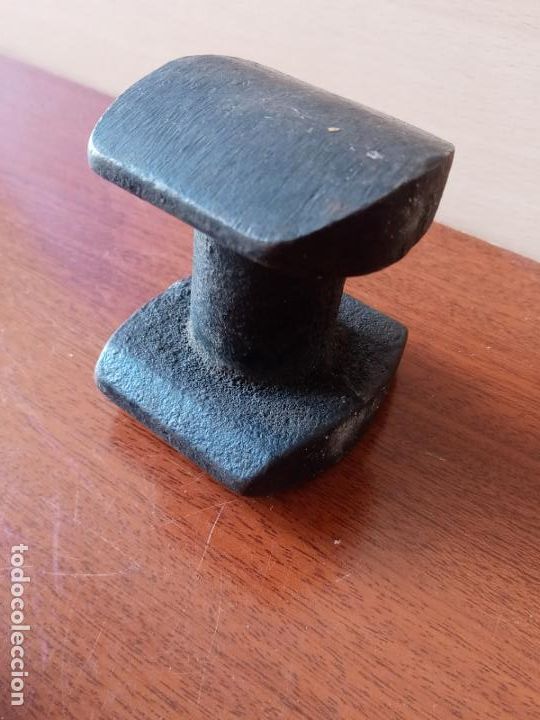 Antig&uuml;edades: Juego 2 yunques tas de chapista - Foto 2