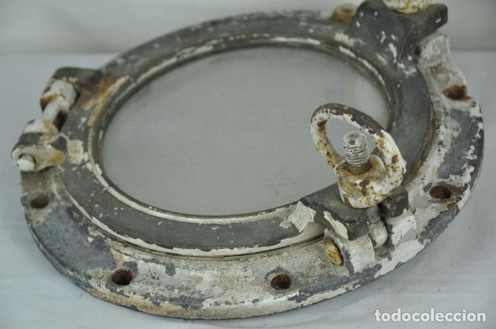 Antig&uuml;edades: Ojo de buey en bronce y hierro - Foto 2
