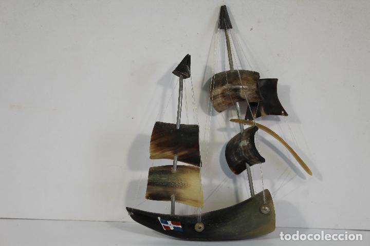 Antig&uuml;edades: barco de asta de toro - Foto 3