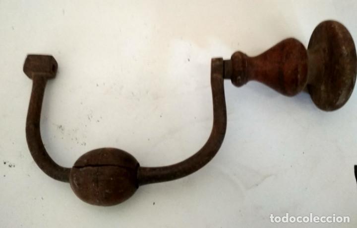 Antig&uuml;edades: ANTIGUO BERBIQUI O TALADRO MANUAL - Foto 1