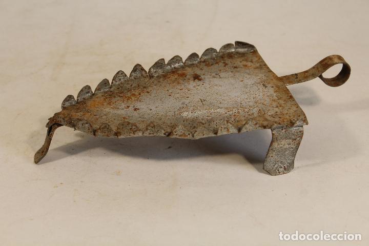 Antig&uuml;edades: planchero para plancha de carbon pintado de gris - Foto 1
