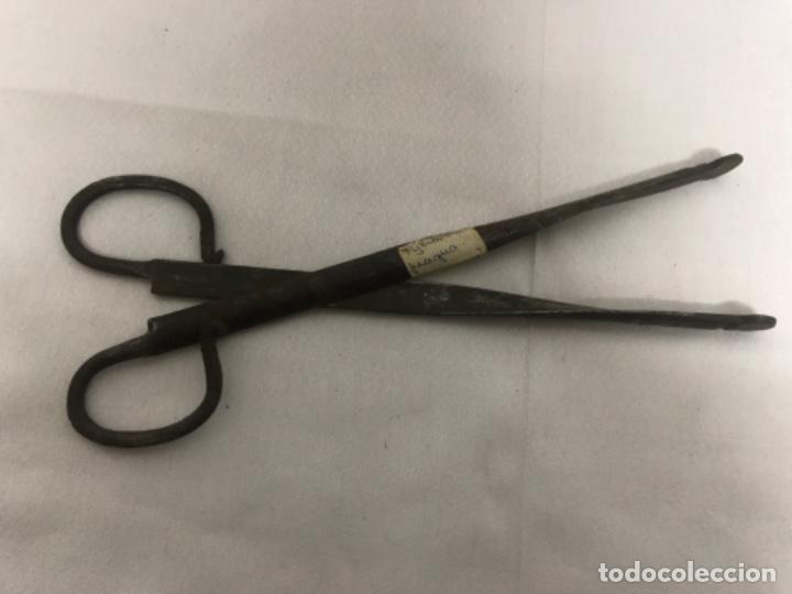 Antig&uuml;edades: Tenazas de brasas - Foto 1