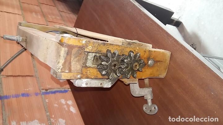 Antig&uuml;edades: Antigua maquina - Foto 3
