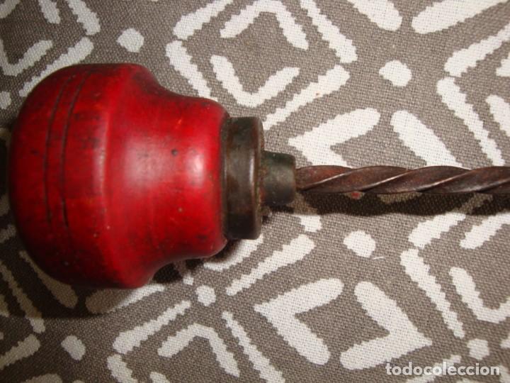 Antig&uuml;edades: TALADRO MANUAL - Foto 2