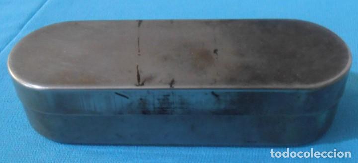 Antig&uuml;edades: CAJA DE METAL PARA JERINGUILLAS - Foto 1