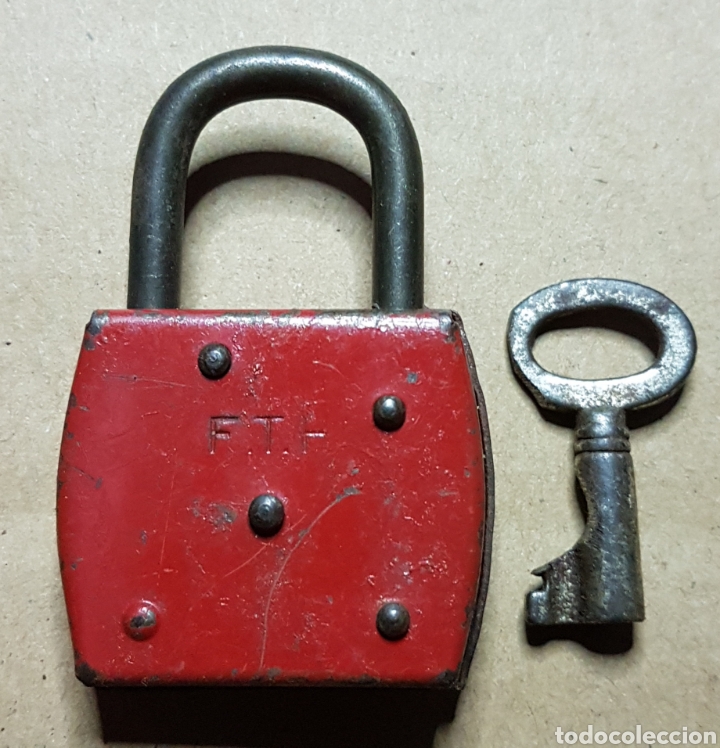 Antig&uuml;edades: Antiguo candado rojo con llave FTH - Foto 2