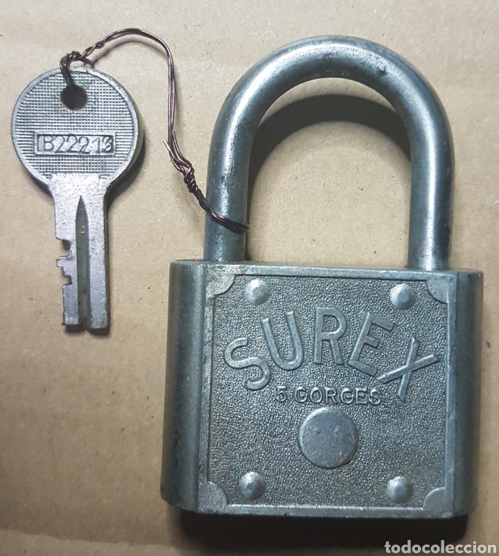 Antig&uuml;edades: Antiguo candado hierro con llave Surex - Foto 2