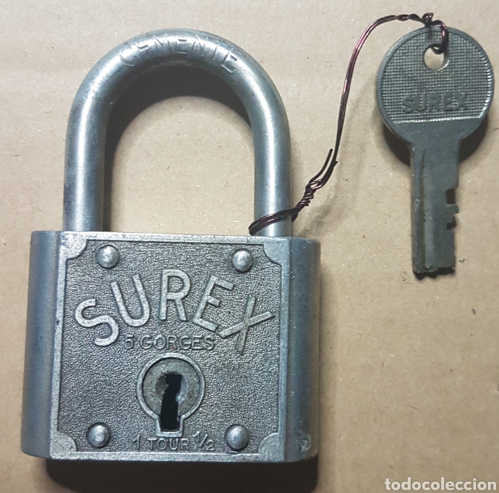 Antig&uuml;edades: Antiguo candado hierro con llave Surex - Foto 1