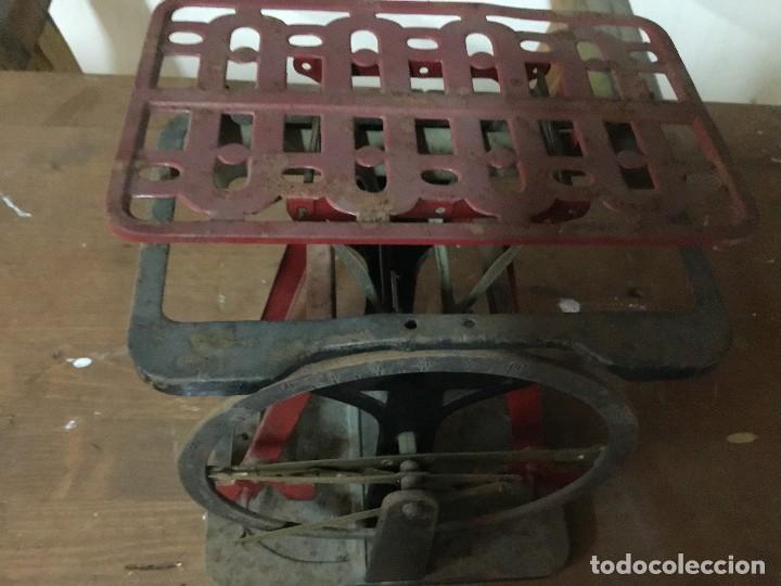 Antig&uuml;edades: BASCULA CORREOS - Foto 2