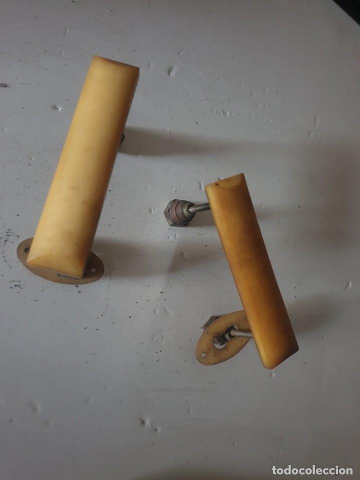 Antig&uuml;edades: 2 tiradoes - Foto 1