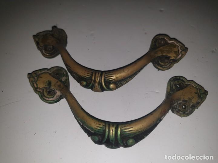 Antig&uuml;edades: 2 TIRADORES BRONCE - Foto 2