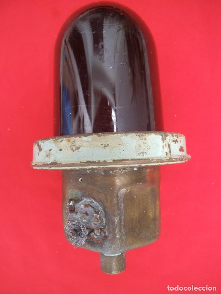 Antig&uuml;edades: Luz o aplique de interior de un buque de la Armada Espa&ntilde;olas. - Foto 1