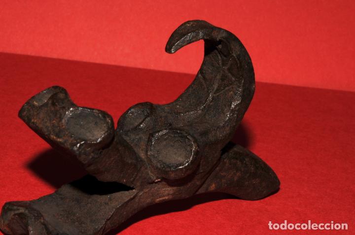 Antig&uuml;edades: CABEZA DE DRAGON EN HIERRO FORJADO - Foto 1