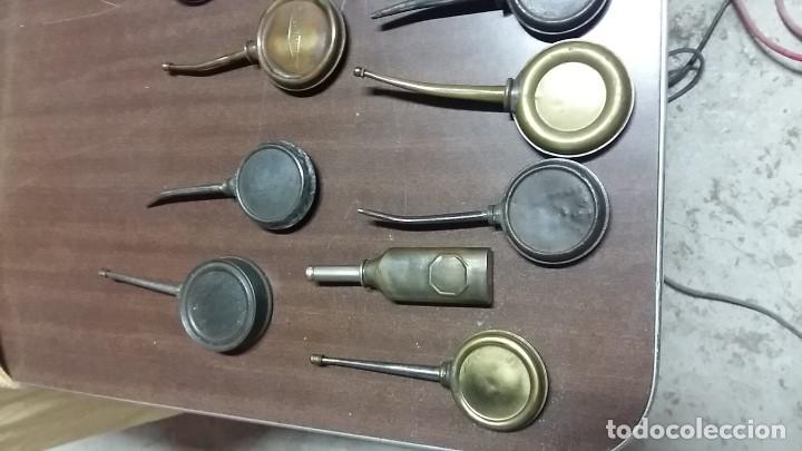 Antig&uuml;edades: Colecci&oacute;n aceiteras maquina de coser - Foto 4