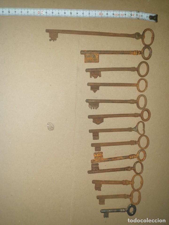 Antig&uuml;edades: Lote llaves 13 - Foto 2