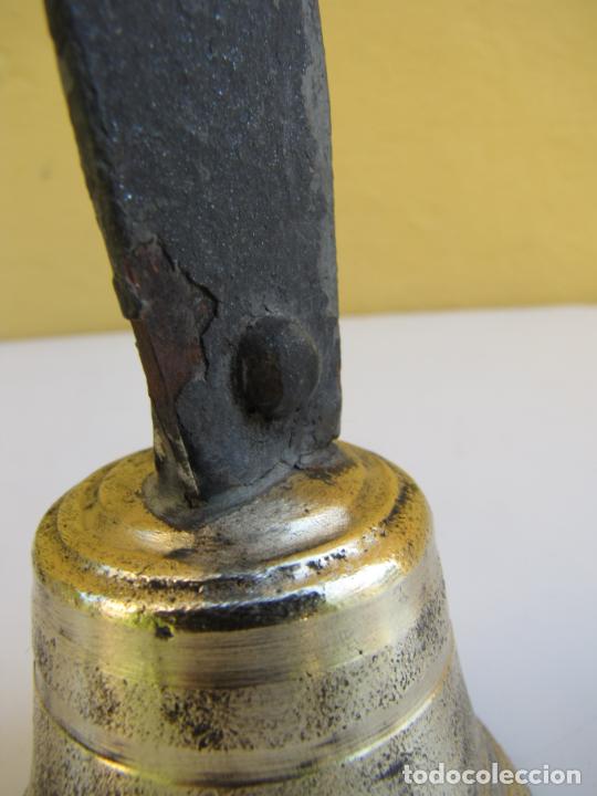 Antig&uuml;edades: 3- Campana de muelle de fleje. Forja y bronce - Foto 8