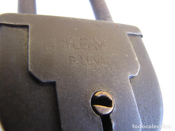 Antig&uuml;edades: 2- Candado RGM 6 levas - Foto 5