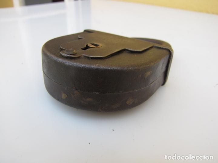 Antig&uuml;edades: 2- Candado RGM 6 levas - Foto 6