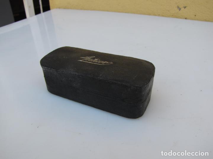 Antig&uuml;edades: 2- Anticor. Maquinilla afeitar en su caja - Foto 2