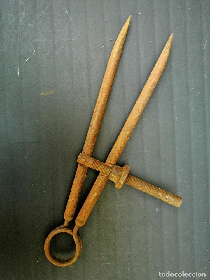 Antig&uuml;edades: ANTIG&Uuml;O COMP&Aacute;S INDUSTRIAL DE HIERRO - Foto 2