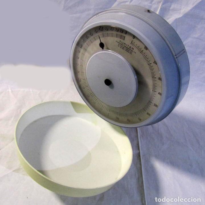 Antig&uuml;edades: B&aacute;scula de pared J&uacute;piter, hasta 3 kg, funcionando - Foto 1