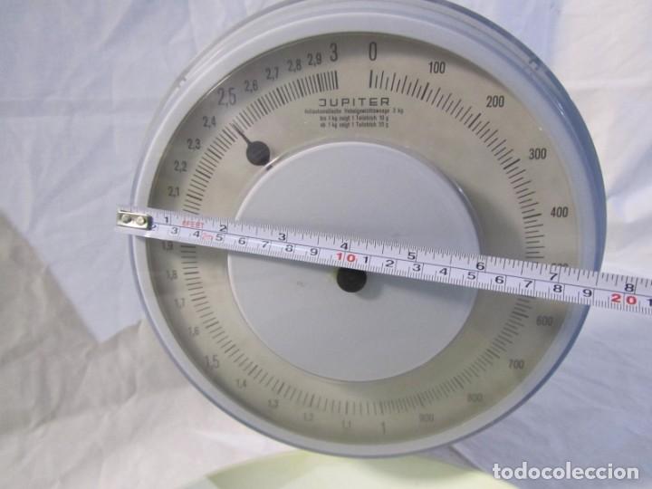 Antig&uuml;edades: B&aacute;scula de pared J&uacute;piter, hasta 3 kg, funcionando - Foto 4