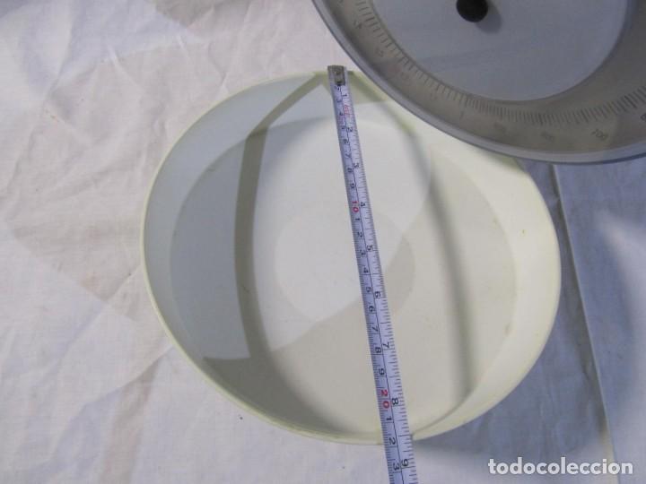 Antig&uuml;edades: B&aacute;scula de pared J&uacute;piter, hasta 3 kg, funcionando - Foto 6