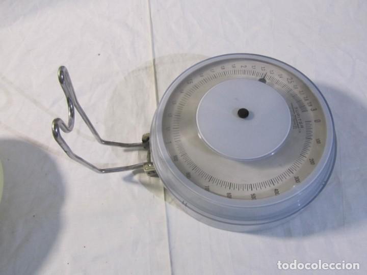 Antig&uuml;edades: B&aacute;scula de pared J&uacute;piter, hasta 3 kg, funcionando - Foto 7