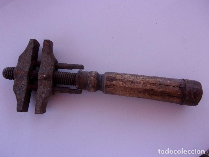 Antig&uuml;edades: LLAVE INGLESA ANTIGUA. - Foto 2