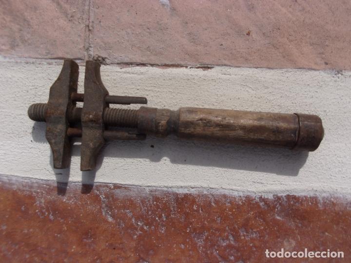 Antig&uuml;edades: LLAVE INGLESA ANTIGUA. - Foto 1