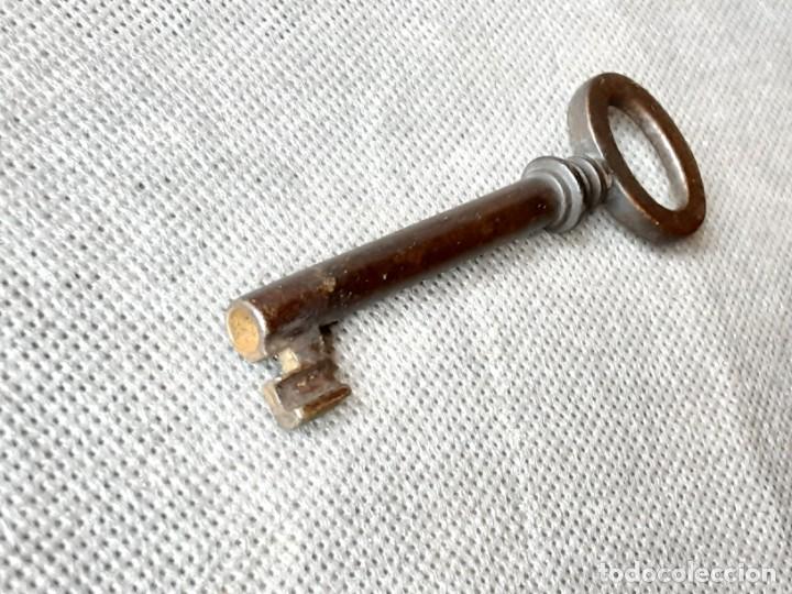Antig&uuml;edades: CANDADO DE FORJA CON FORMA DE CORAZON S XIX - Foto 7