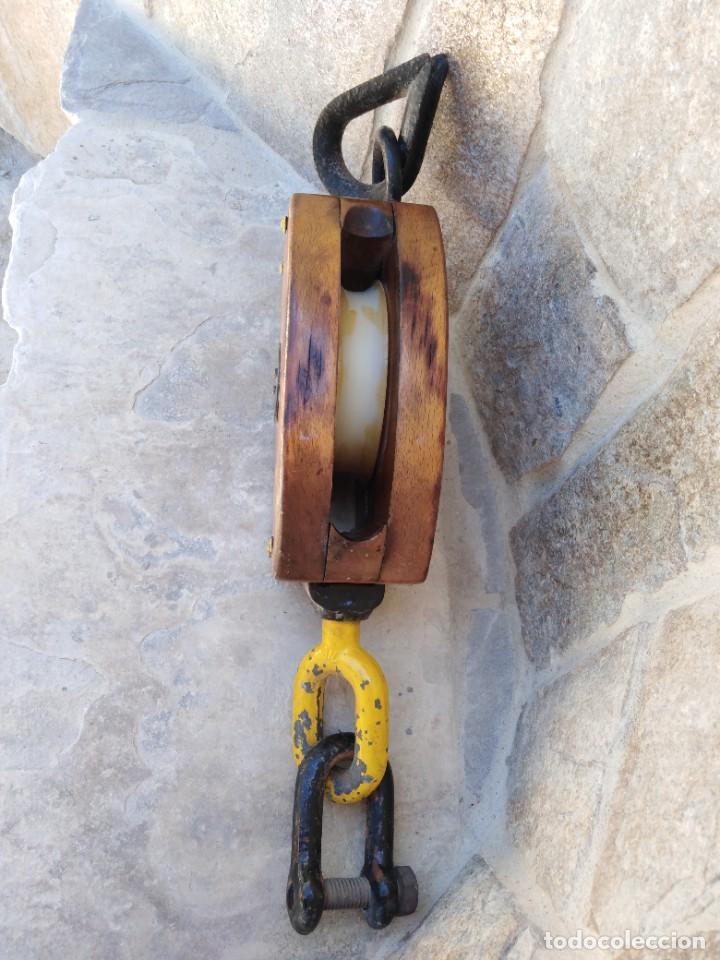 Antig&uuml;edades: Pasteca o carrucha de barco antigua - Foto 3