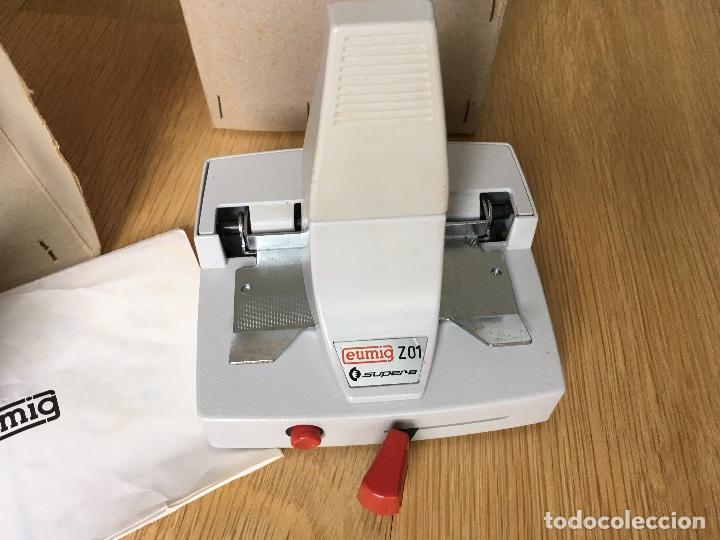 Antig&uuml;edades: Empalmadora de super 8 EUMIG Z 01. - Foto 4