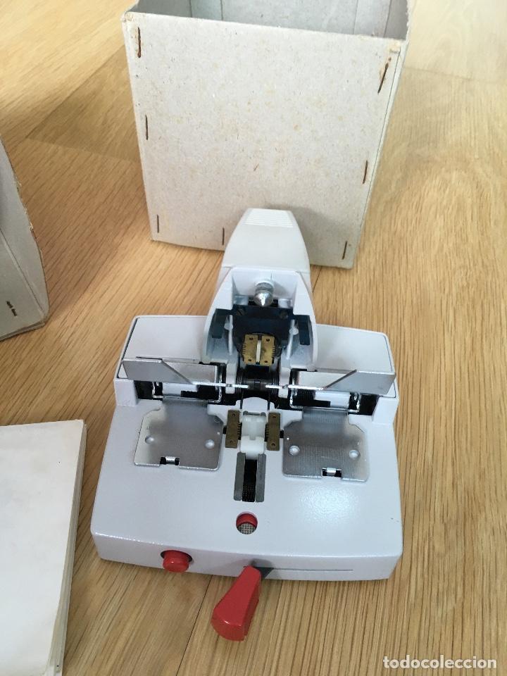 Antig&uuml;edades: Empalmadora de super 8 EUMIG Z 01. - Foto 5